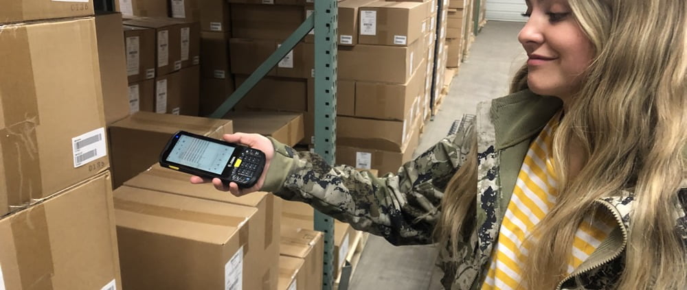 warehouse worker locating product